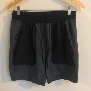 Men’s Lululemon grey and black drawstring shorts